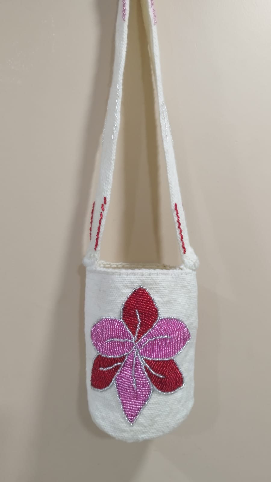Mochila Kamhuama mediana con mostacilla