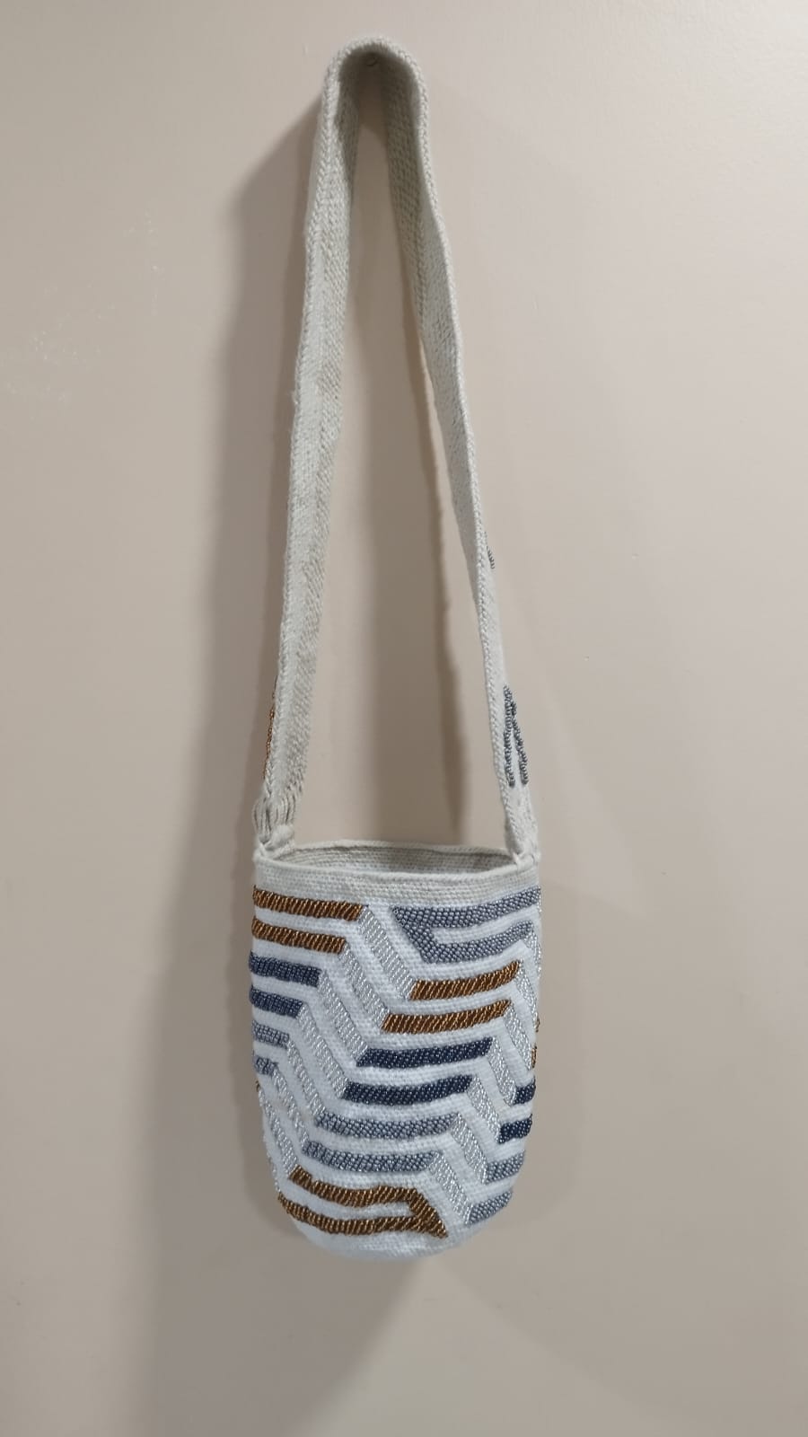 Mochila Kamhuama mediana con mostacilla - Image 11