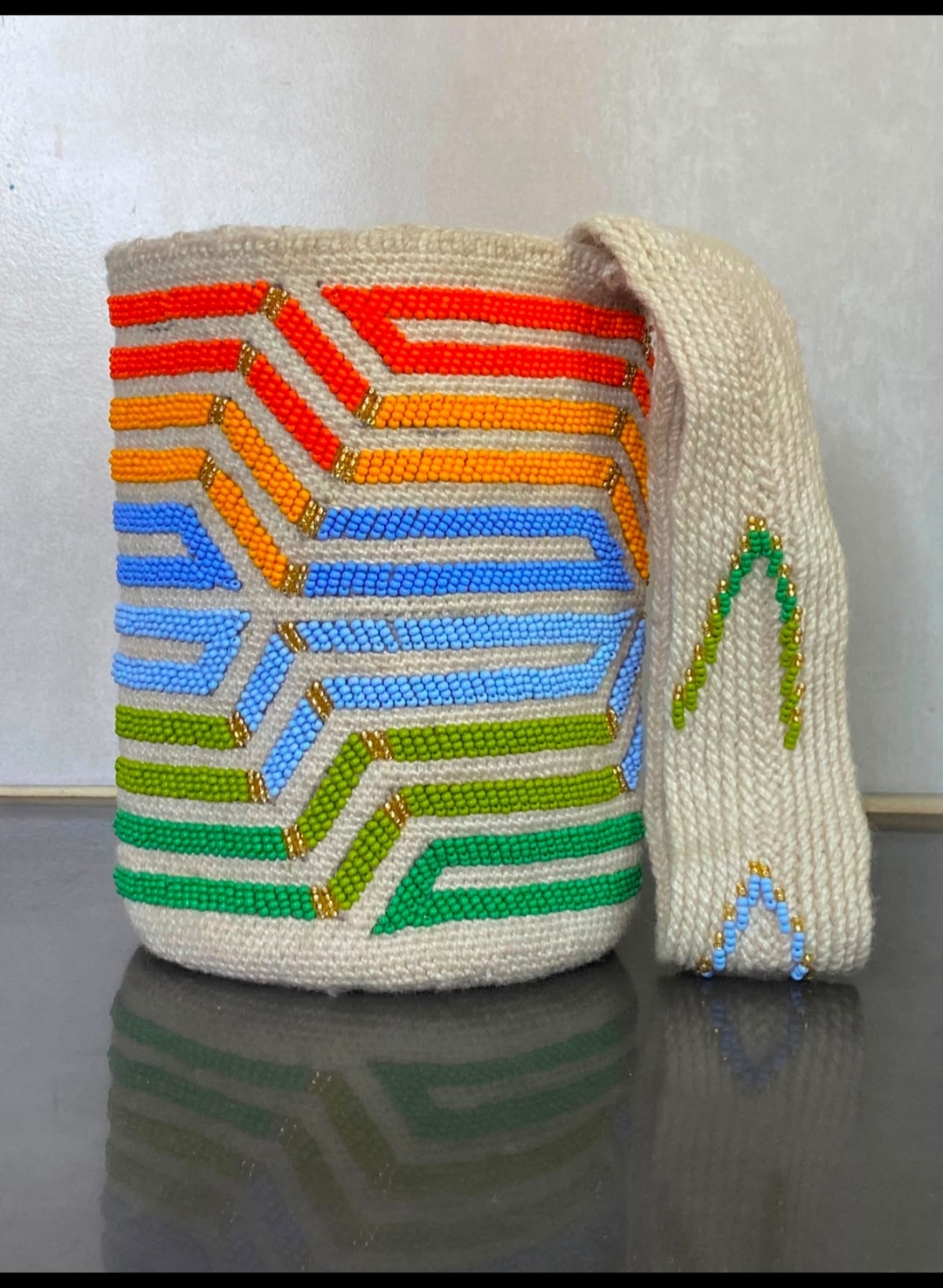 Mochila Kamhuama mediana con mostacilla - Image 7
